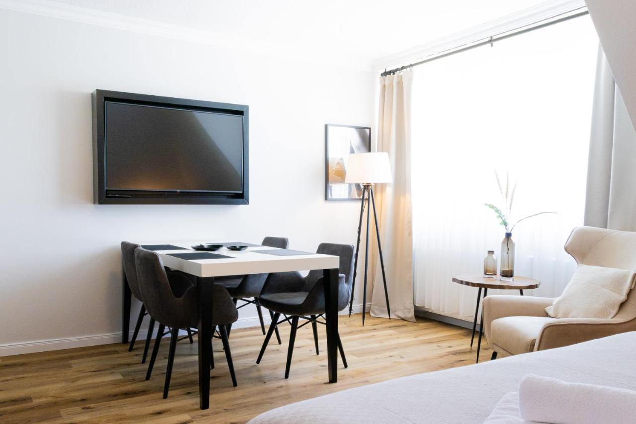 Strandnahe Ferienwohnung - Sehr Modern Und Hochwertig Eingerichtet, Inklusive Parkplatz, Gartenzugang Und Fahrradunterstellmoeglichkeit Scharbeutz Exteriör bild
