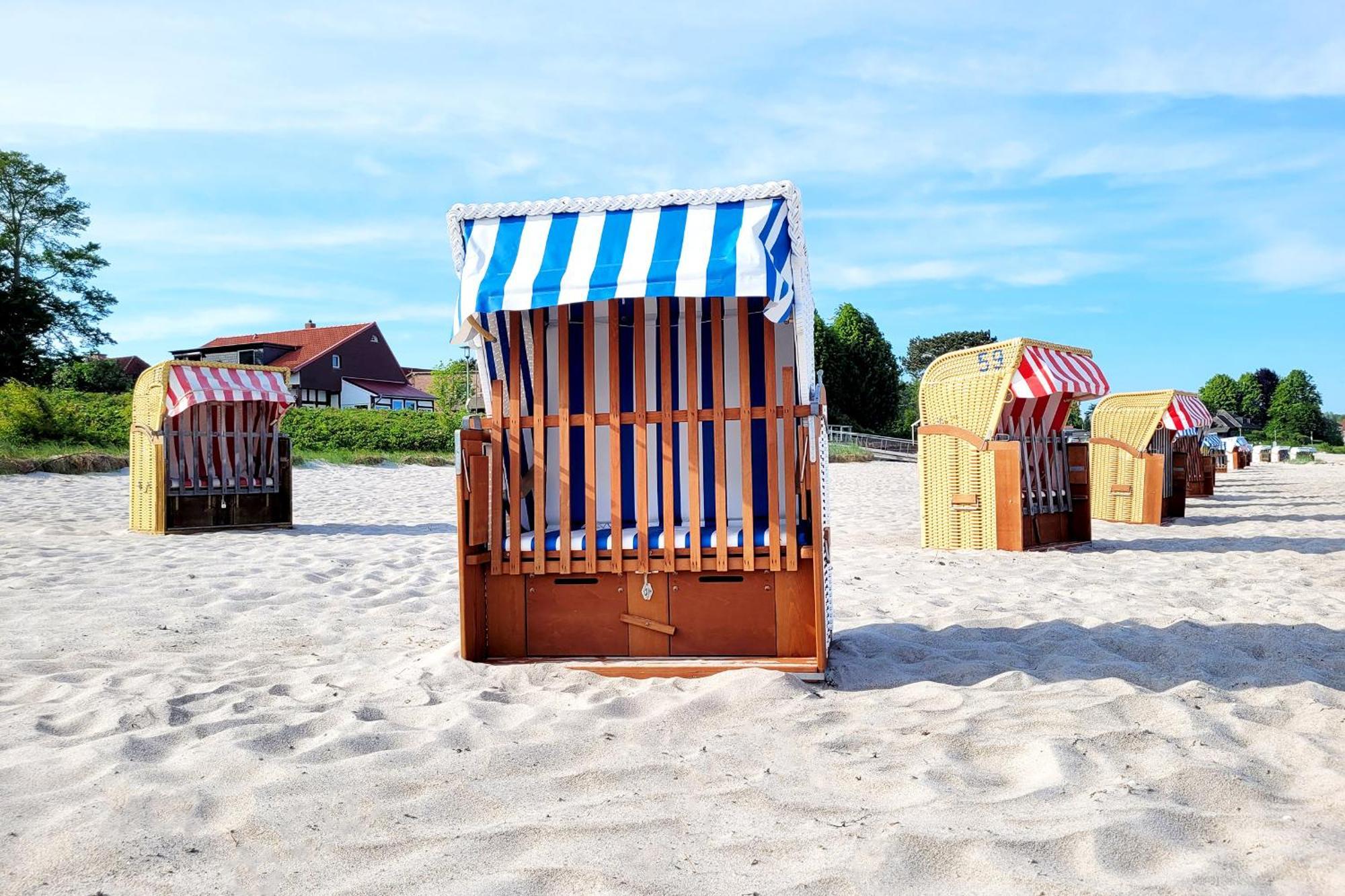 Strandnahe Ferienwohnung - Sehr Modern Und Hochwertig Eingerichtet, Inklusive Parkplatz, Gartenzugang Und Fahrradunterstellmoeglichkeit Scharbeutz Exteriör bild