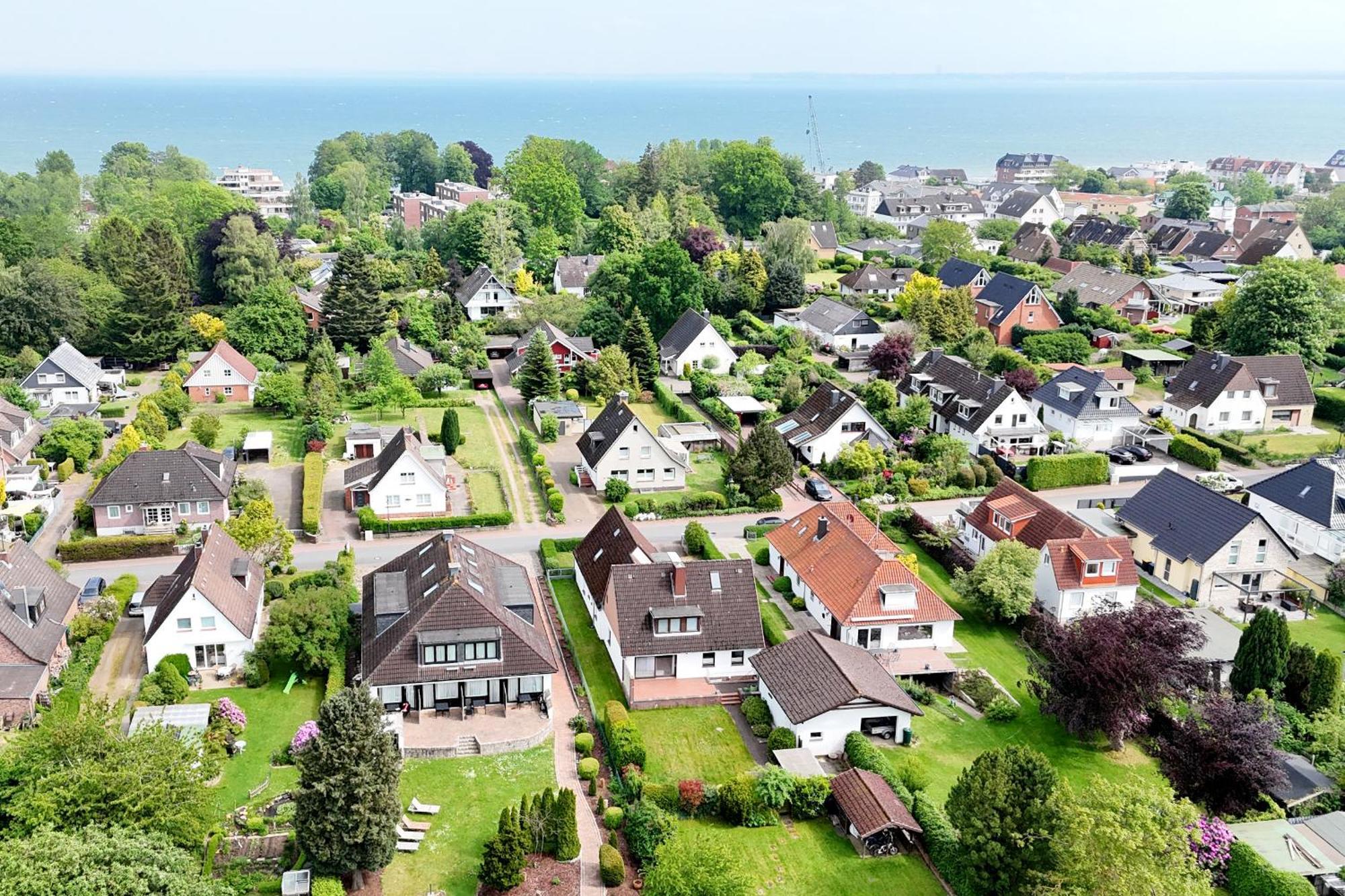 Strandnahe Ferienwohnung - Sehr Modern Und Hochwertig Eingerichtet, Inklusive Parkplatz, Gartenzugang Und Fahrradunterstellmoeglichkeit Scharbeutz Exteriör bild